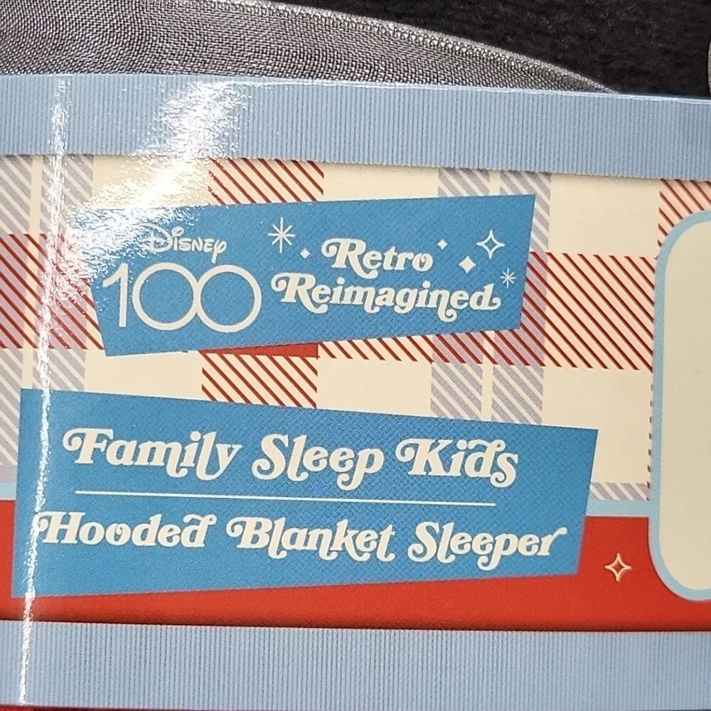 Boys Girls Disney Holiday Sleepwear One Piece Hooded Blanket Sleeper Small Size